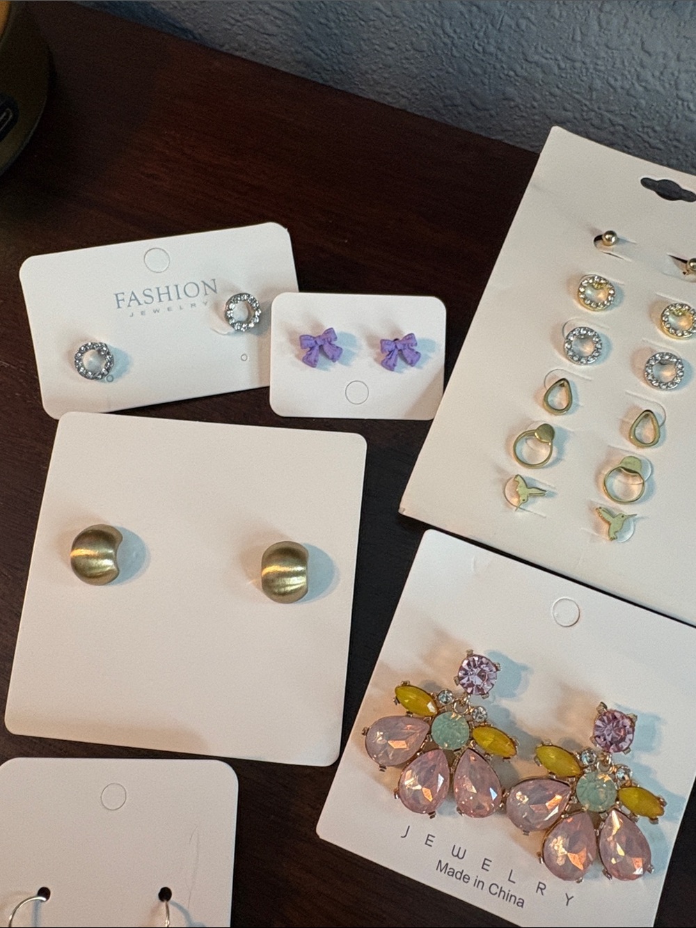 Lot of women’s fashion earrings - Picture 4 of 17